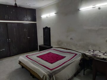 Bedroom in 2 BHK Independent House at Sector 37 – for Rent