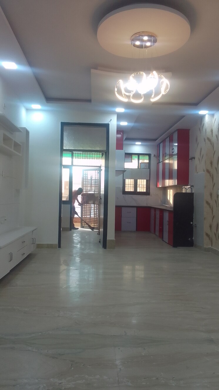 Living Room, rohini sector 21 3 Bedroom 90 Sq.Mt. Builder Floor In Rohini Sector 21 Delhi 8045431