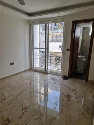 Room in 3 BHK Apartment at Saket – for Sale