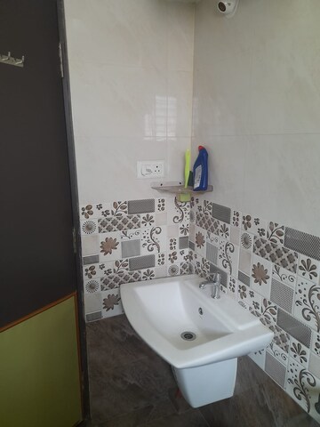 Bathroom in 6+ BHK Apartment at Hebbal – for Sale