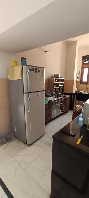 Room in  Pg at Baltana – for Rent