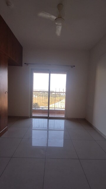 Room in 2 BHK Apartment at Sobha Dream Gardens, Thanisandra Main Road – for Rent