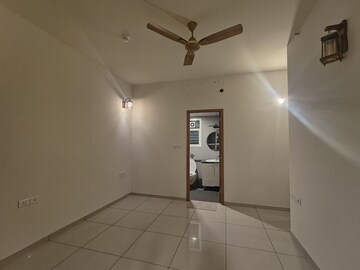 Room in 2 BHK Apartment at Sobha Dream Gardens, Thanisandra Main Road – for Rent