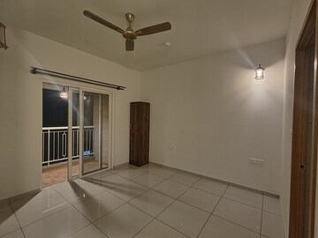 Room in 2 BHK Apartment at Sobha Dream Gardens, Thanisandra Main Road – for Rent