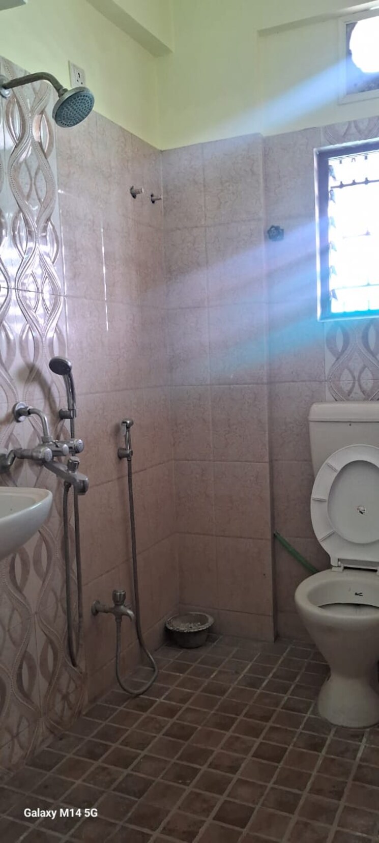 Bathroom, parnasree pally 2 Bedroom 810 Sq.Ft. Apartment In Parnasree Pally Kolkata 8045552