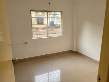 Room in 2 BHK Apartment at Merlin Sapphire, Parnasree Pally – for Sale