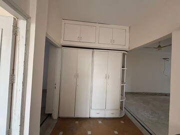 Building Lobby in 3.5 BHK Builder Floor at Uppal Southend, Sector 49 – for Rent