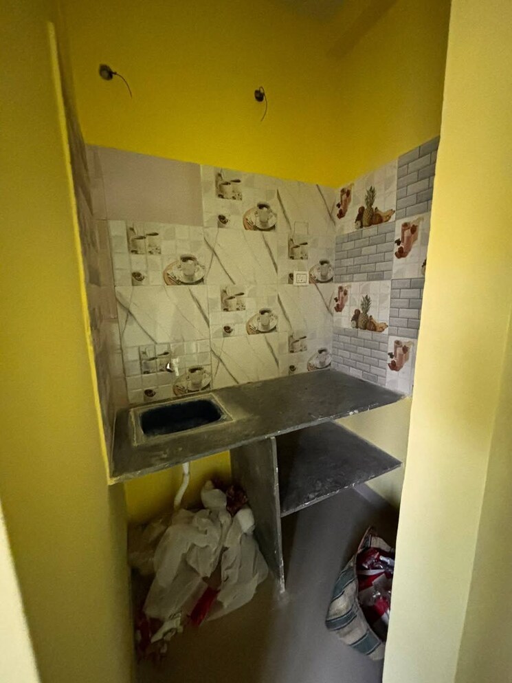 Kitchen, wb-estate-home-green 3 Bedroom 935 Sq.Ft. Apartment In Ghosh Para Road Kolkata 8045598