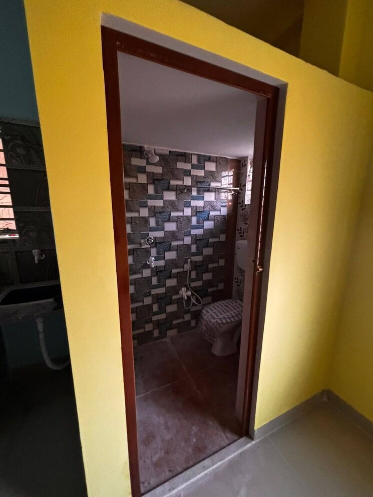 Attached Bathroom, wb-estate-home-green 3 Bedroom 935 Sq.Ft. Apartment In Ghosh Para Road Kolkata 8045598