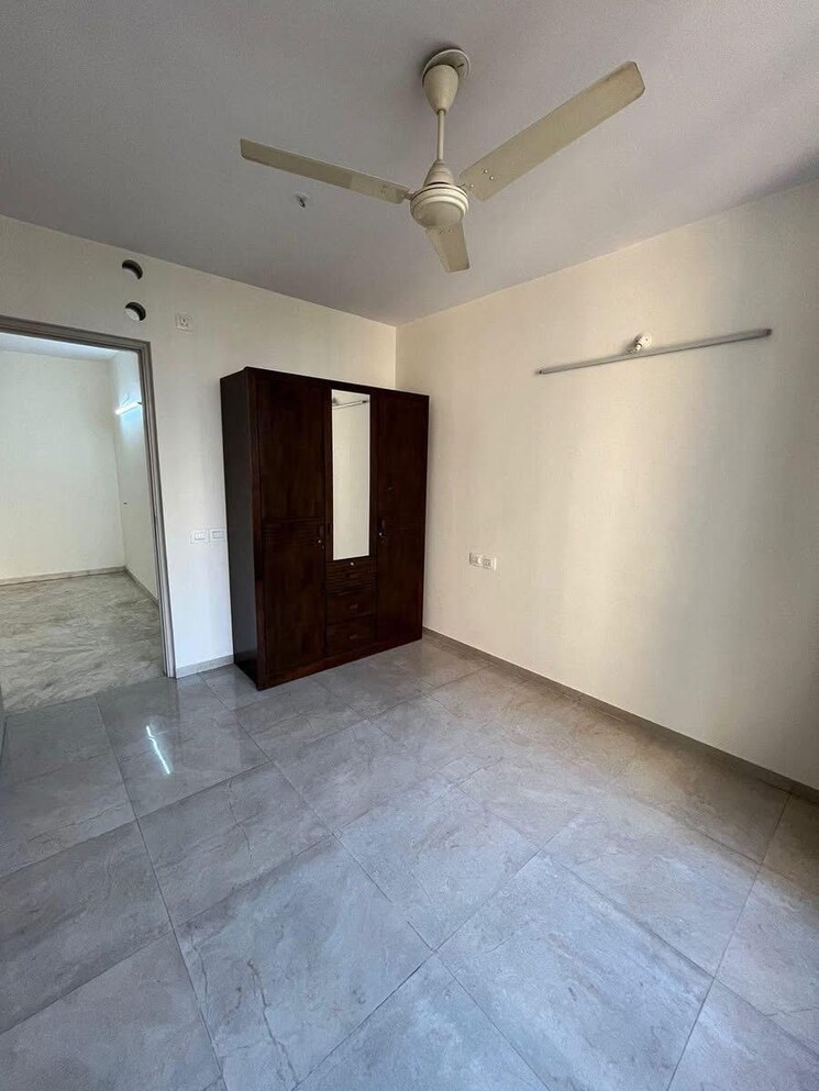 Room, hiranandani-estate-rodas-enclave 2 Bedroom 727 Sq.Ft. Apartment In Ghodbunder Road Thane 8045622