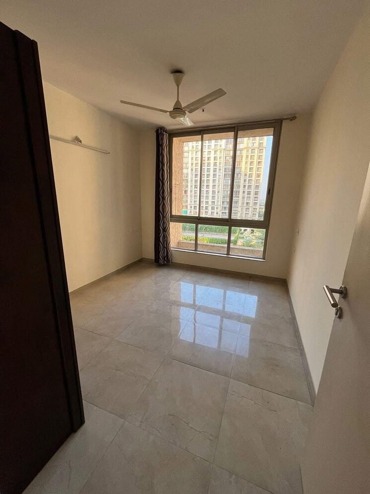 Room, hiranandani-estate-rodas-enclave 2 Bedroom 727 Sq.Ft. Apartment In Ghodbunder Road Thane 8045622