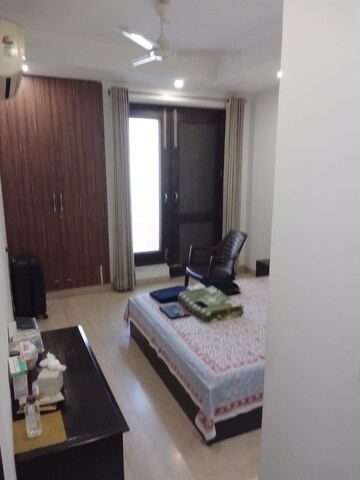 Room in 3 BHK Apartment at Greater Kailash I – for Rent