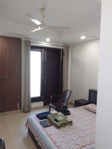 Room in 3 BHK Apartment at Greater Kailash I – for Rent