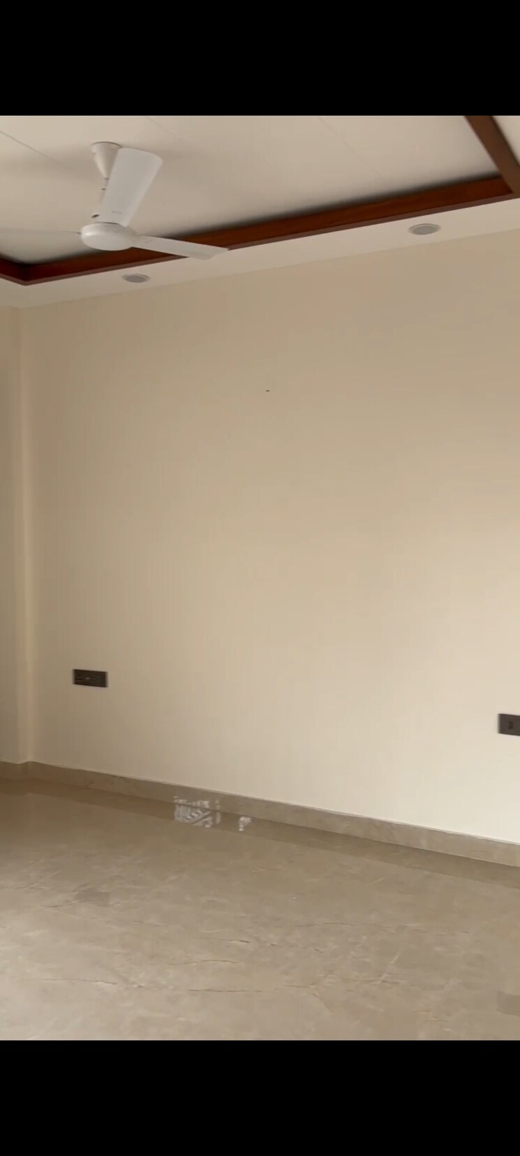 Room, sector 85 4 Bedroom 350 Sq.Yd. Builder Floor In Sector 85 Faridabad 8045714