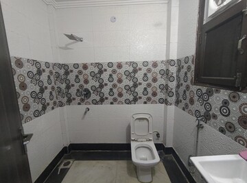 Bathroom in 3 BHK Builder Floor at Sector 19, Dwarka – for Rent