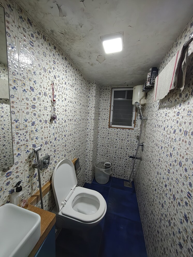 Bathroom, gokul-horizon 1 Bedroom 430 Sq.Ft. Apartment In Kandivali East Mumbai 8045747