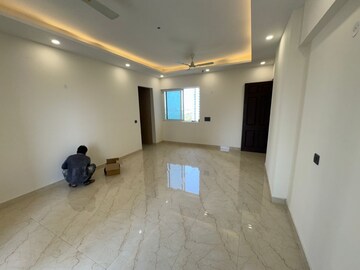 Room in 4 BHK Apartment at ABA Ivy County, Sector 75 – for Rent
