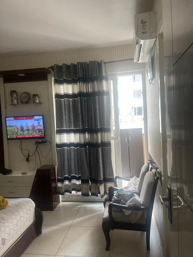 Master Bedroom, motia-royal-citi-apartments 3 Bedroom 1910 Sq.Ft. Apartment In Ghazipur Zirakpur 8045843