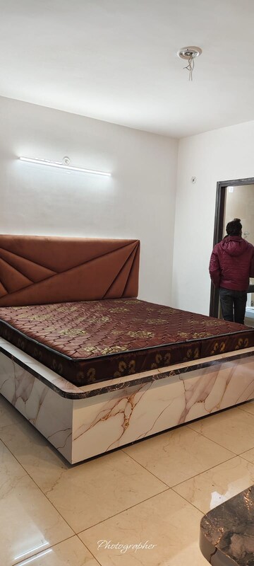 Bedroom in 3 BHK Apartment at Gomti Nagar – for Rent