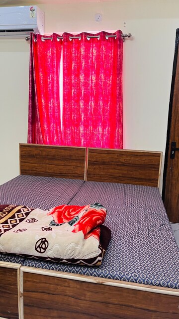 Bedroom in 1 BHK Apartment at Dwarka Mor – for Rent