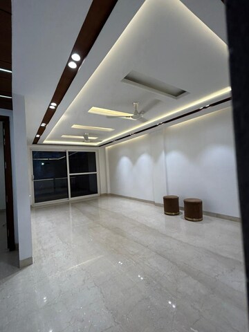 Staircase in 3 BHK Builder Floor at Sector 46 – for Rent