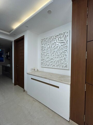 Room in 3 BHK Builder Floor at Sector 46 – for Rent
