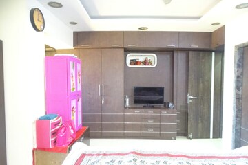 Parking in 3 BHK Apartment at Tilak Nagar Building, Tilak Nagar – for Sale