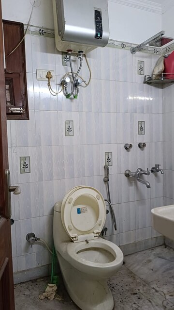 Bathroom in 3 BHK Apartment at Vasant Kunj – for Rent