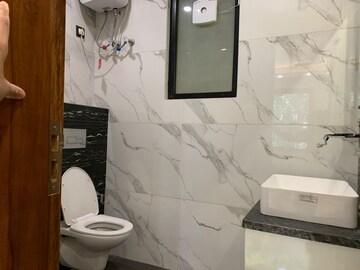 Bathroom in 3 BHK Builder Floor at DLF Atria, Dlf Phase ii – for Rent
