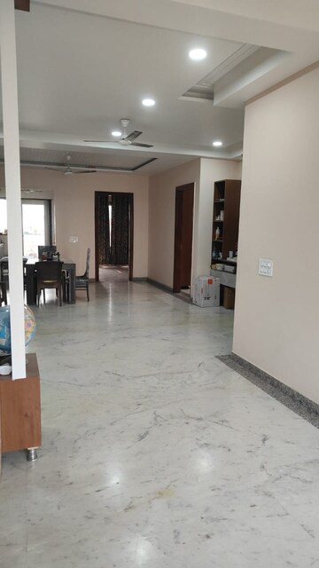 Bedroom in 3 BHK Builder Floor at Sector 52 – for Rent