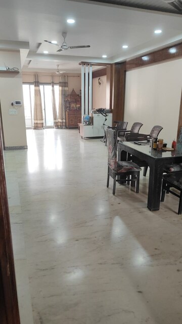 Living Room in 3 BHK Builder Floor at Sector 52 – for Rent