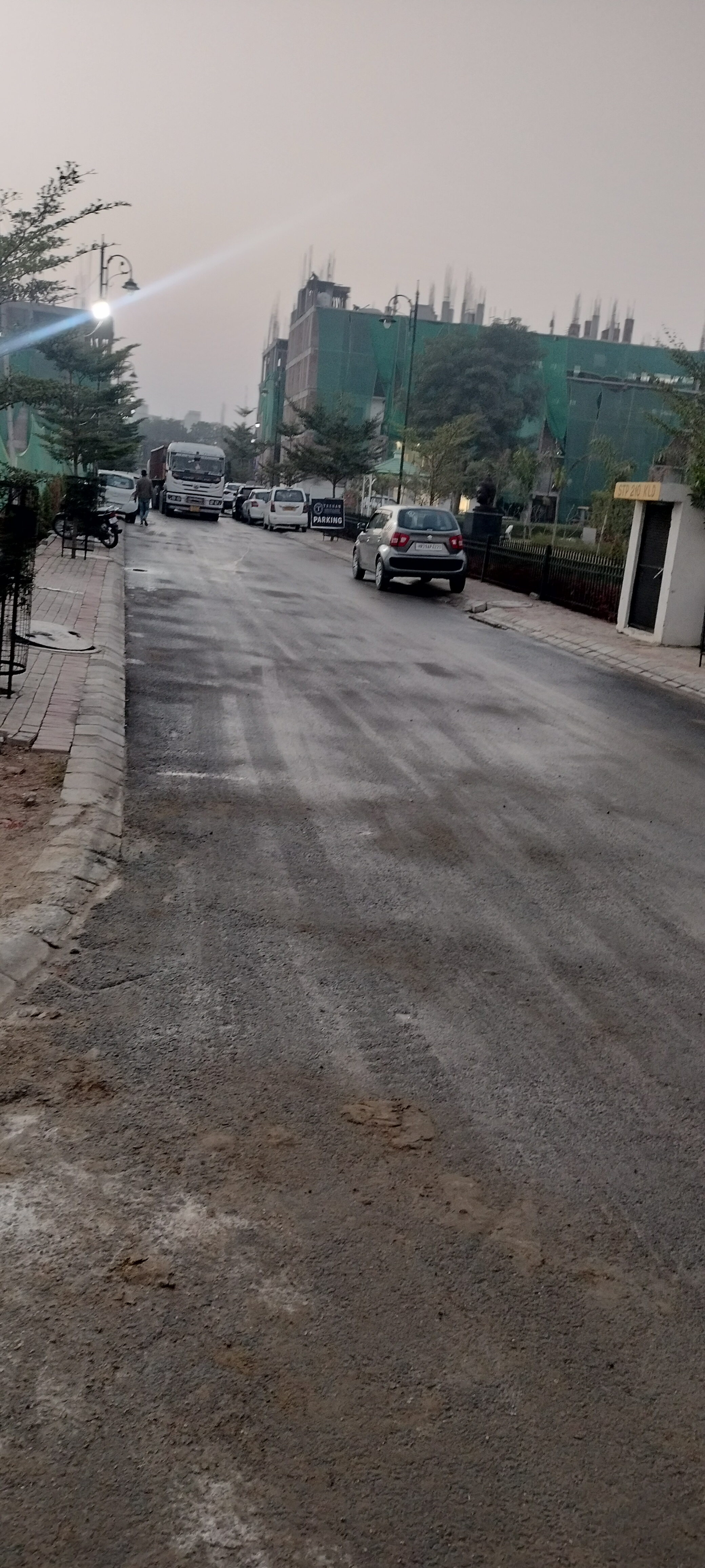 2 BHK + Study Room Apartment For Sale in Signature The Serenas