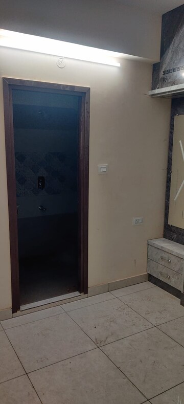 Room in 2 BHK Apartment at Whitefield – for Rent