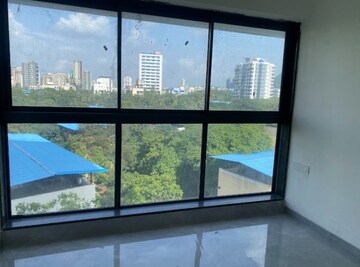 Room in 3 BHK Apartment at Roodraksh Golf Walk, Chembur – for Sale