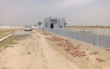 Plot For Sale in Mansarovar