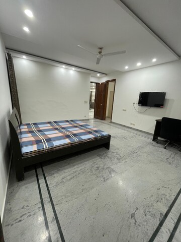Bedroom in 3 BHK Apartment at Ansal Sushant Estate, Sector 52 – for Rent