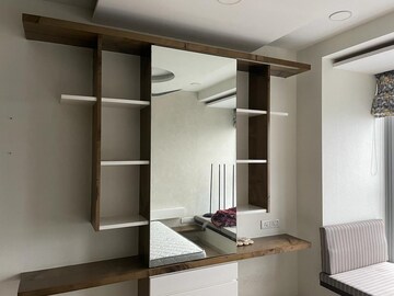 Room in 3 BHK Apartment at Oberoi Exquisite Goregaon, Goregaon East – for Rent
