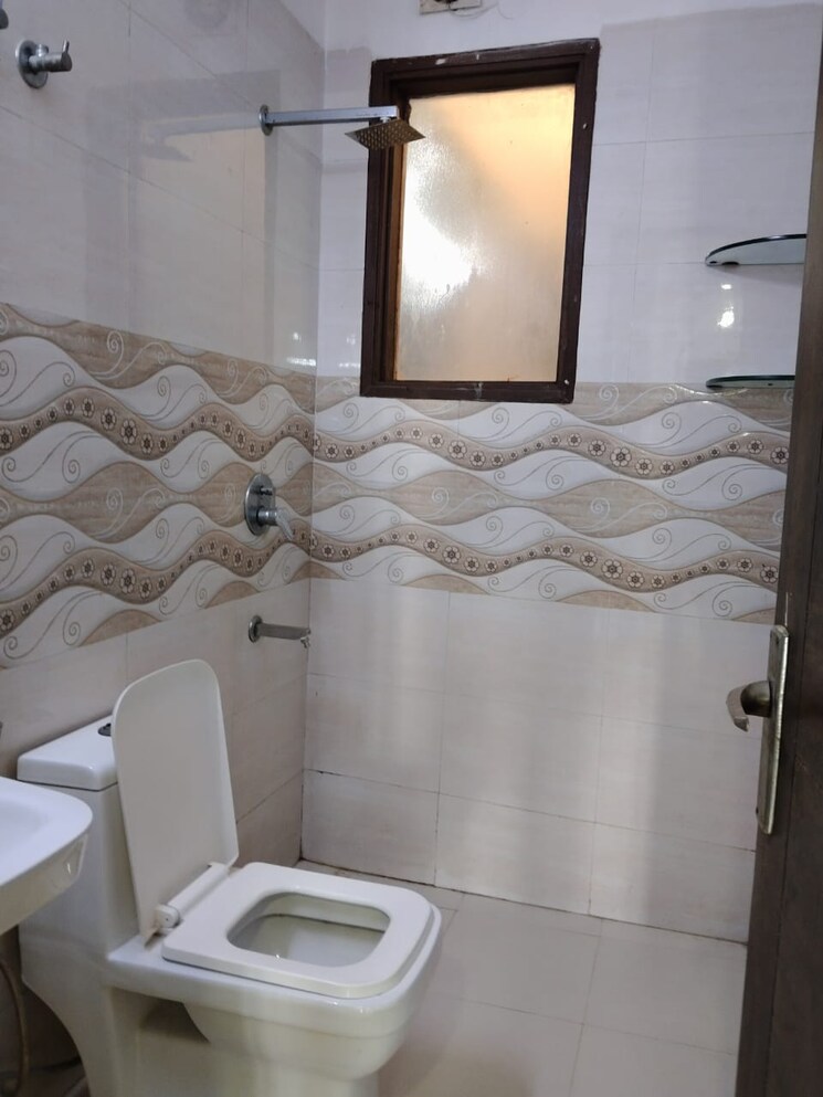 Bathroom, saket 2 Bedroom 800 Sq.Ft. Builder Floor In Saket Delhi 8046189
