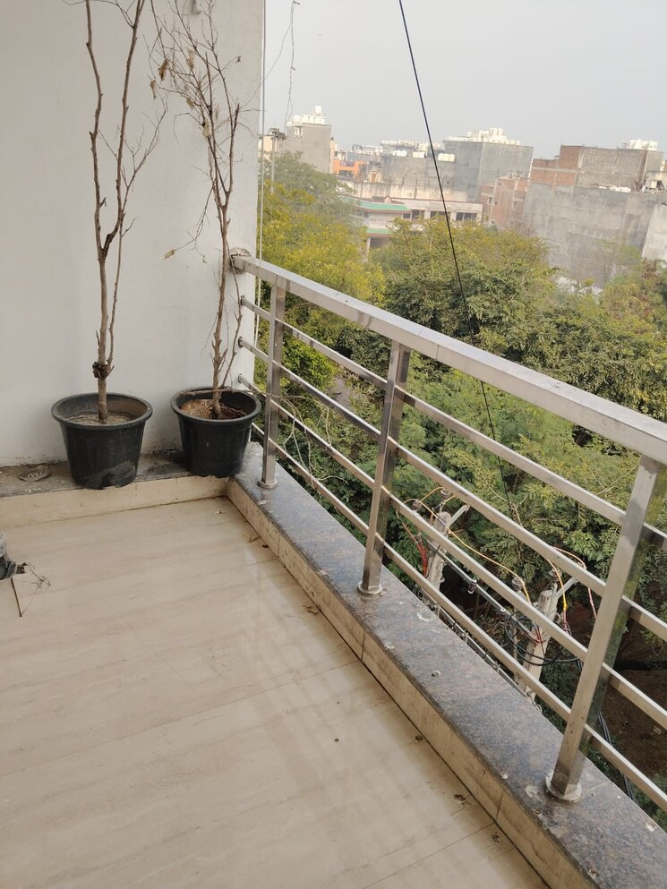 Balcony, saket 2 Bedroom 800 Sq.Ft. Builder Floor In Saket Delhi 8046189