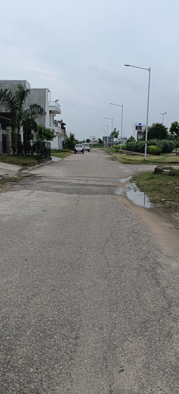  Plot – Exterior View View at Ansal Sushant Golf city, Sushant Golf City - for Sale