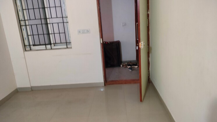 Room, whitefield 2 Bedroom 1000 Sq.Ft. Apartment In Whitefield Bangalore 8046246