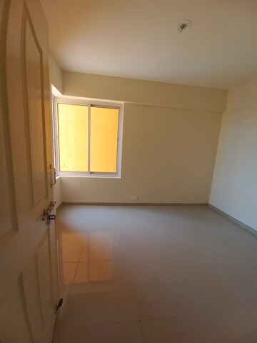 Room in 2 BHK Apartment at Wave Dream Homes, Wave City – for Sale