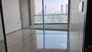 Room in 5 BHK Apartment at Avighna One Avighna Park, Lower Parel – for Sale