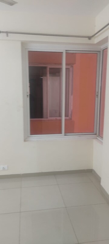 Room in 2 BHK Apartment at Wave Dream Homes, Wave City – for Sale