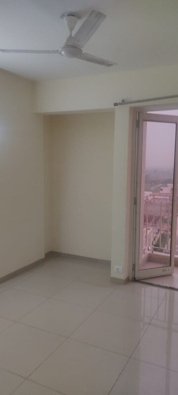Room in 2 BHK Apartment at Wave Dream Homes, Wave City – for Sale