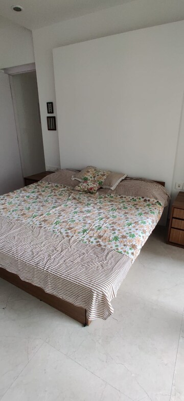 Bedroom in 2 BHK Apartment at Lodha Fiorenza, Goregaon East – for Rent