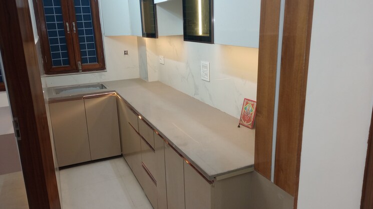 Kitchen, gyan khand 3 Bedroom 95 Sq.Mt. Builder Floor In Gyan Khand Ghaziabad 8046320