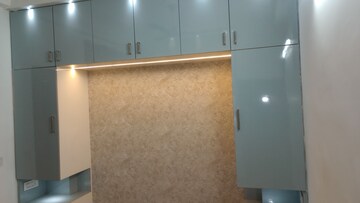 Furnished Amenities in 3 BHK Builder Floor at Gyan Khand – for Sale