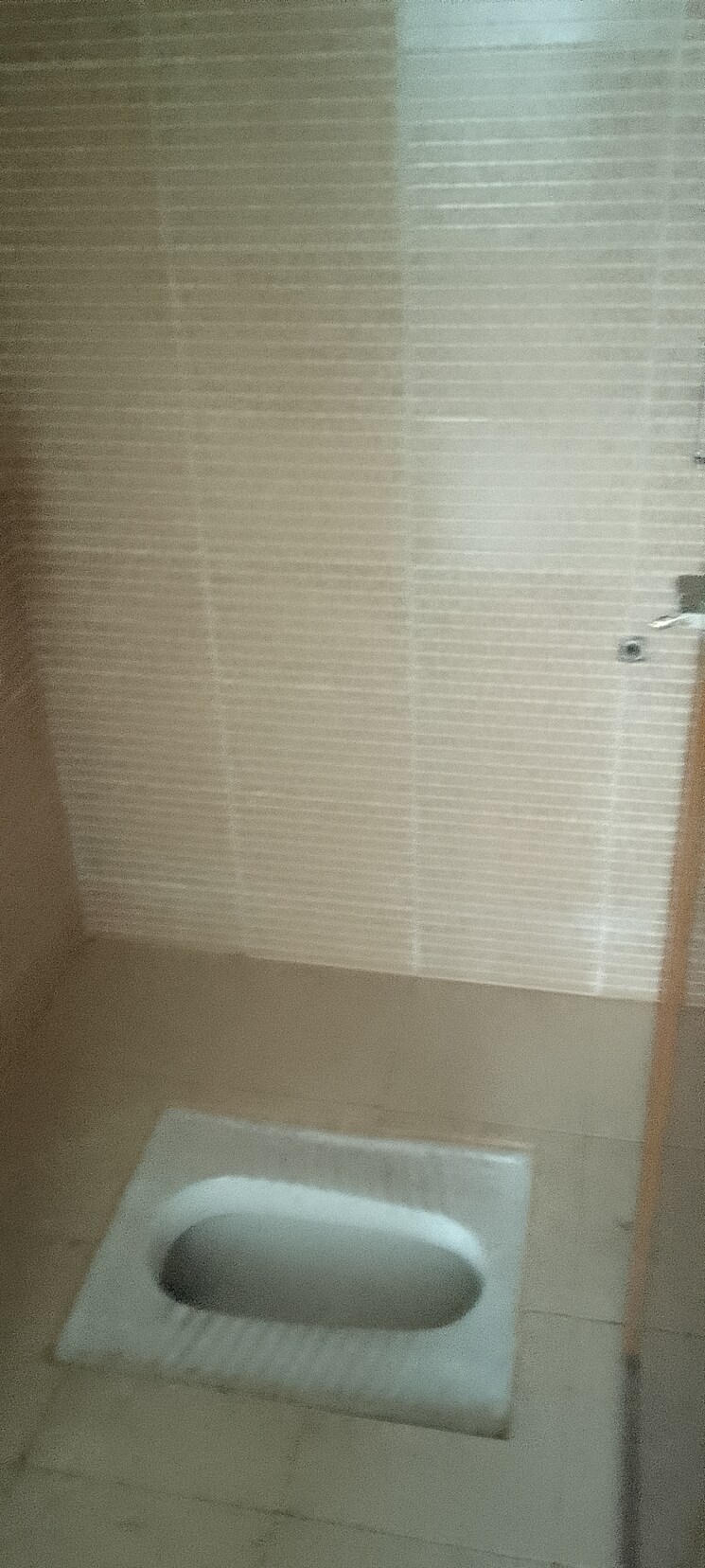 Bathroom, panom-park 1.5 Bedroom 400 Sq.Ft. Apartment In Vile Parle East Mumbai 8046313