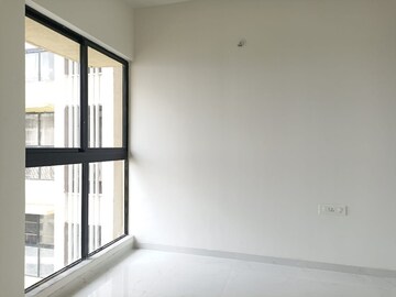 Room in 1 BHK Apartment at Runwal Gardens, Dombivli East – for Rent